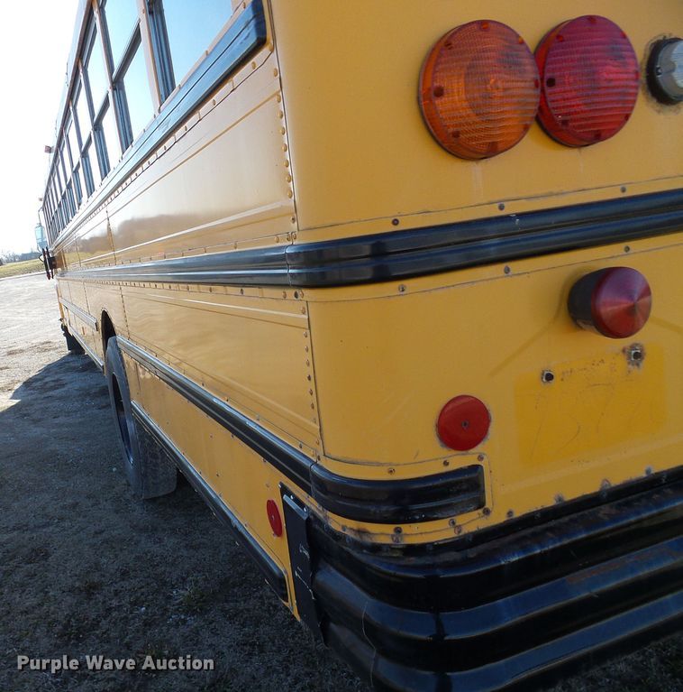 image for item DL0840 1996 International 3800  school bus