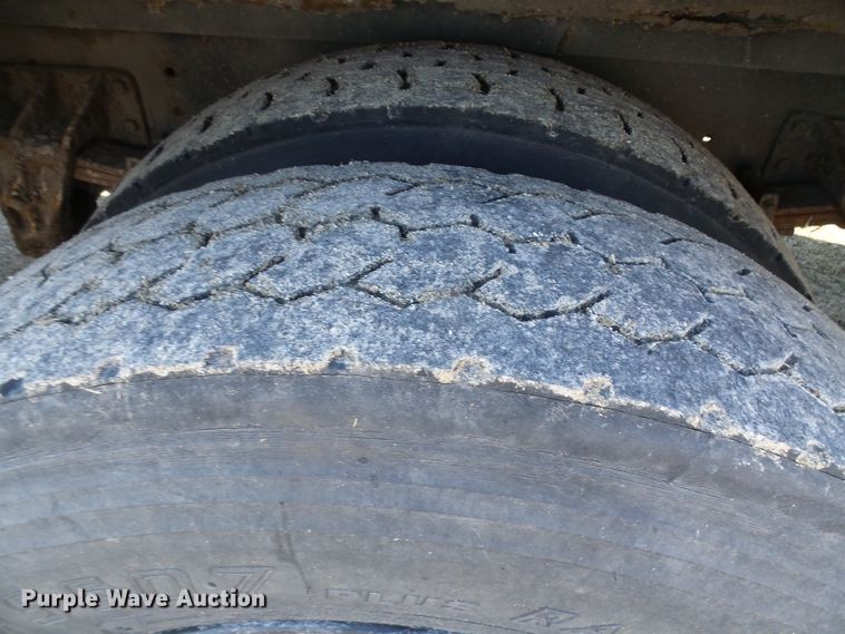 image for item DL0840 1996 International 3800  school bus