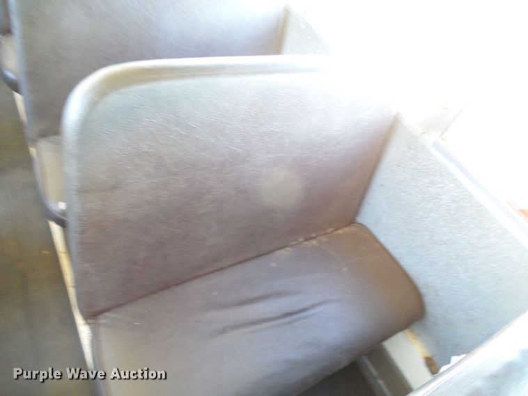 image for item DL0840 1996 International 3800  school bus