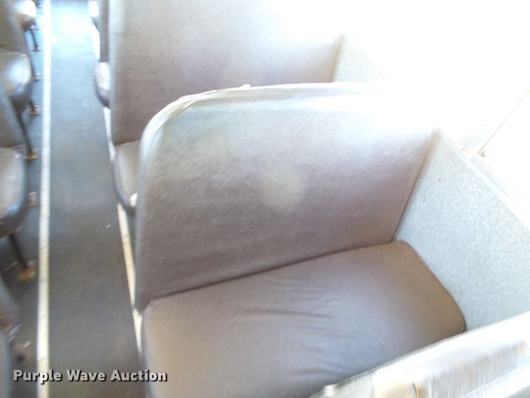 image for item DL0840 1996 International 3800  school bus