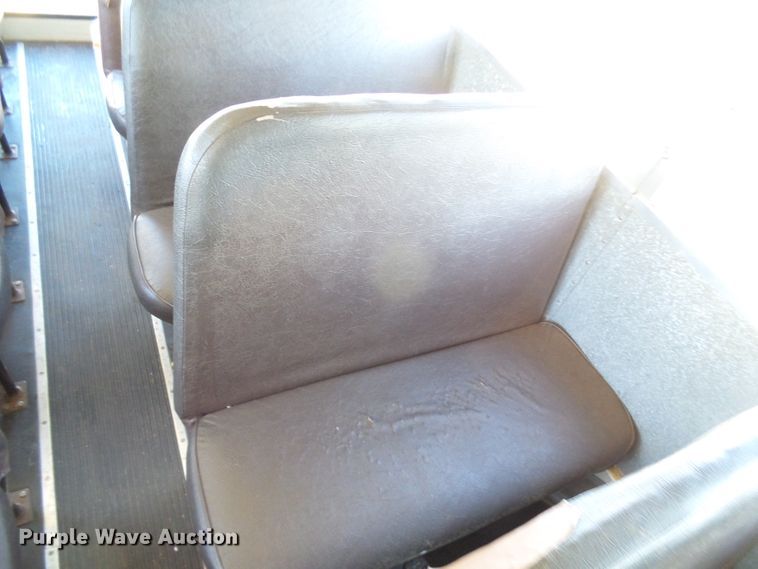 image for item DL0840 1996 International 3800  school bus