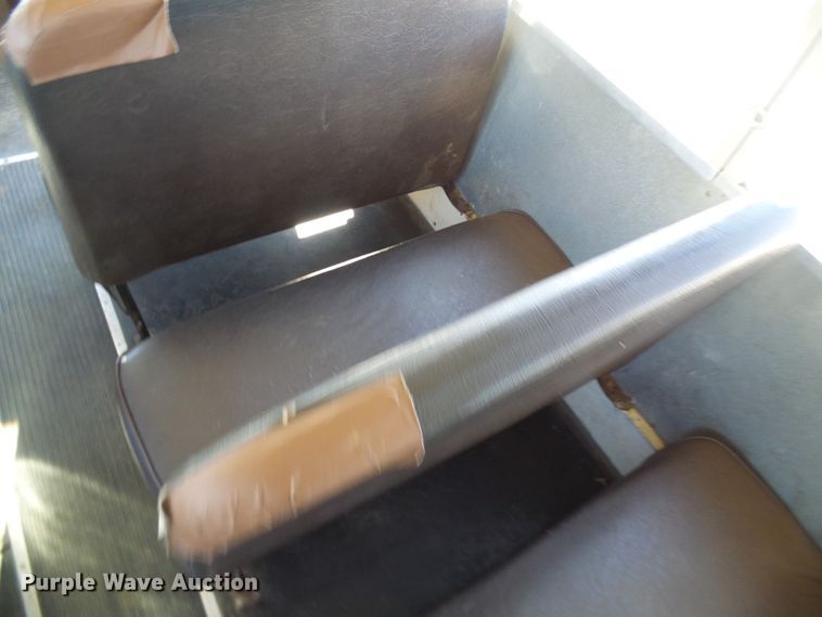 image for item DL0840 1996 International 3800  school bus