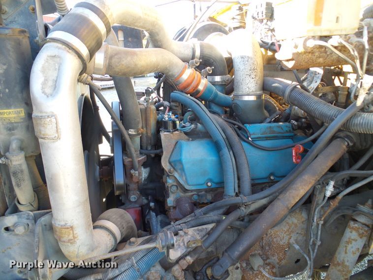 image for item DL0840 1996 International 3800  school bus