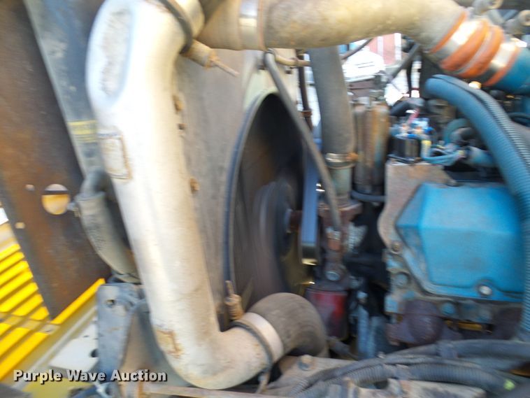 image for item DL0840 1996 International 3800  school bus