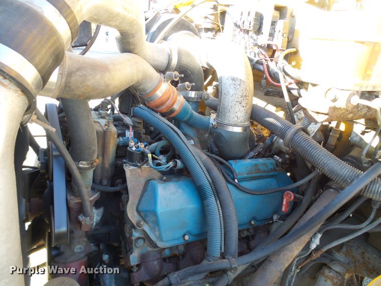 image for item DL0840 1996 International 3800  school bus