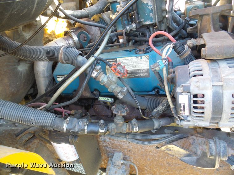 image for item DL0840 1996 International 3800  school bus