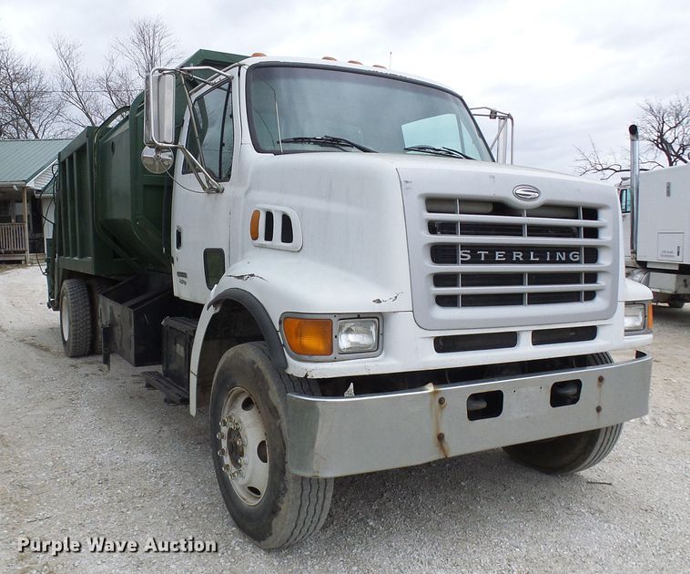 image for item DL0902 2000 Sterling L7500  refuse truck
