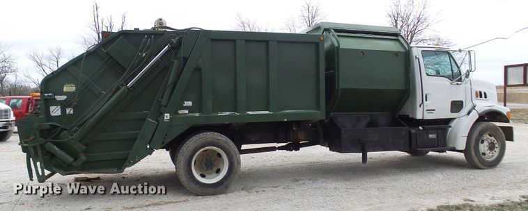 image for item DL0902 2000 Sterling L7500  refuse truck