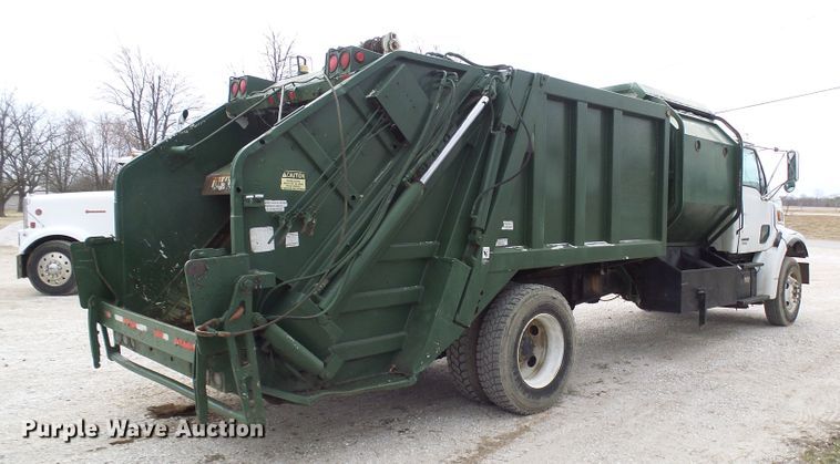 image for item DL0902 2000 Sterling L7500  refuse truck