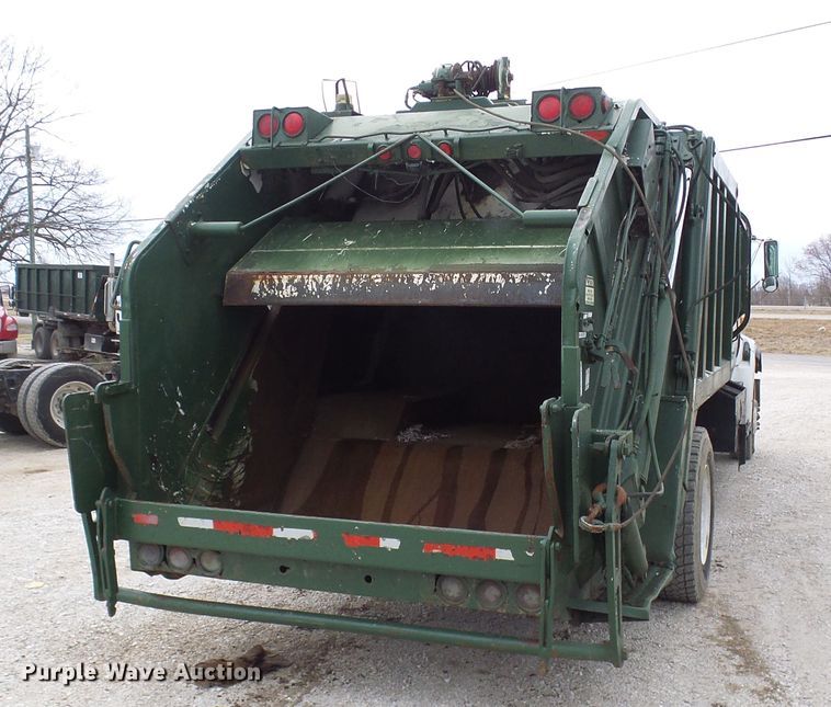 image for item DL0902 2000 Sterling L7500  refuse truck