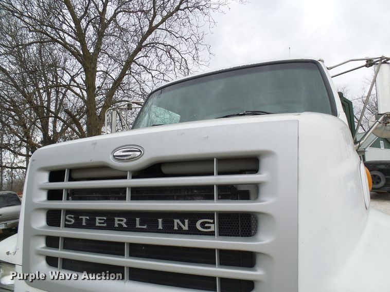 image for item DL0902 2000 Sterling L7500  refuse truck