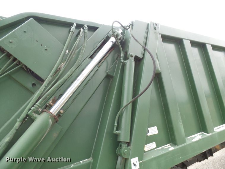 image for item DL0902 2000 Sterling L7500  refuse truck