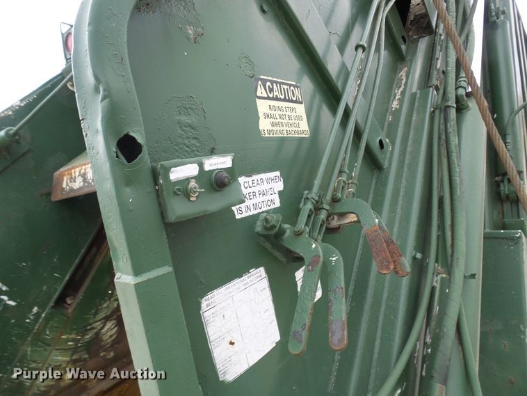 image for item DL0902 2000 Sterling L7500  refuse truck