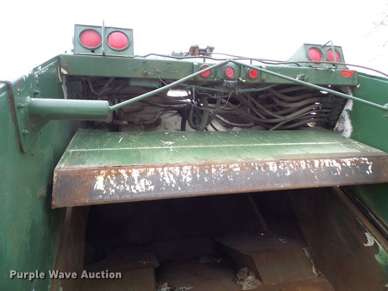 image for item DL0902 2000 Sterling L7500  refuse truck