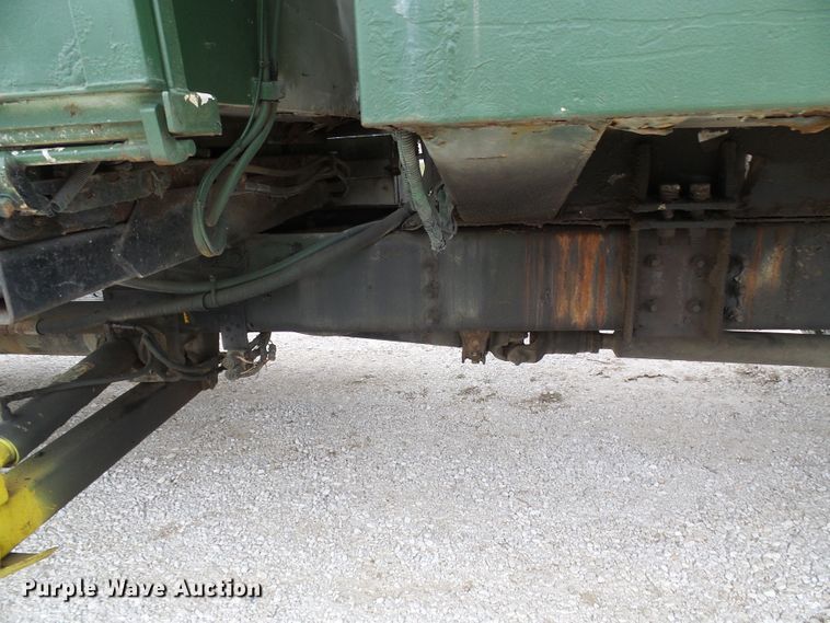 image for item DL0902 2000 Sterling L7500  refuse truck