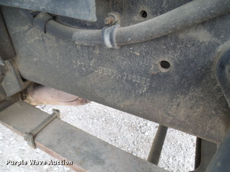 image for item DL0902 2000 Sterling L7500  refuse truck