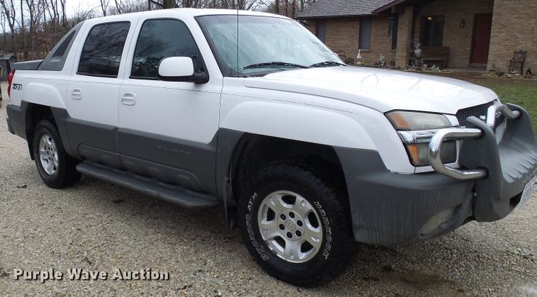image for item DL0906 2002 Chevrolet Avalanche  Crew Cab pickup truck