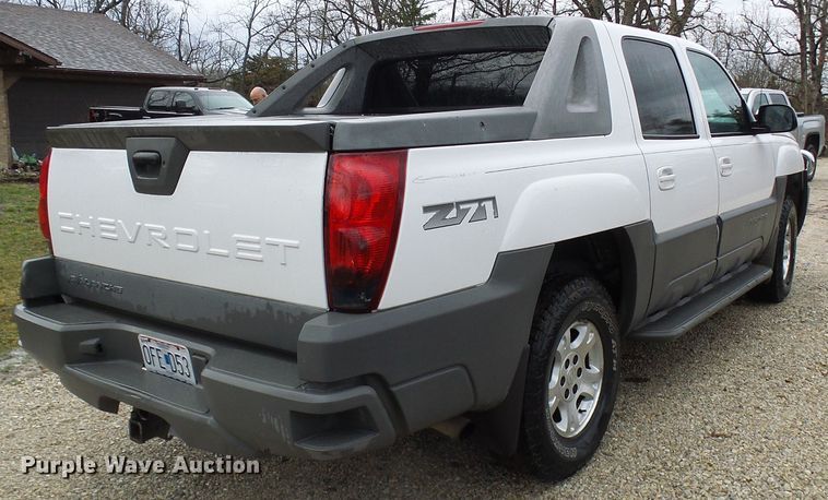 image for item DL0906 2002 Chevrolet Avalanche  Crew Cab pickup truck