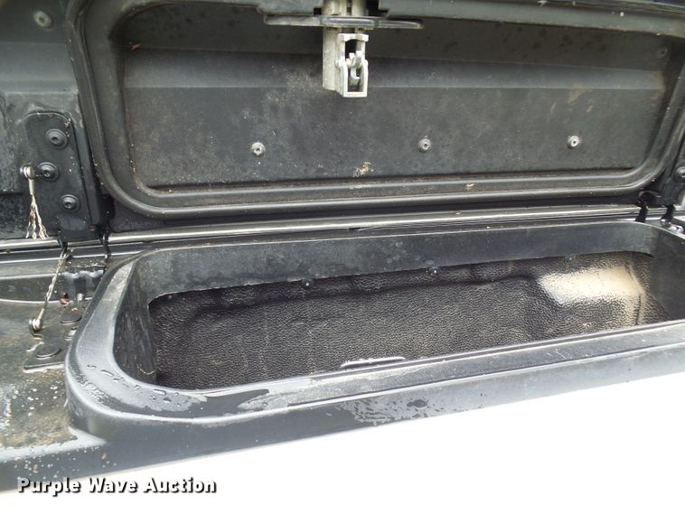 image for item DL0906 2002 Chevrolet Avalanche  Crew Cab pickup truck