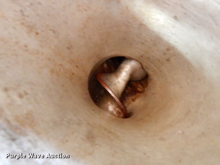 image for item DL2224 Hobart 4046  meat grinder