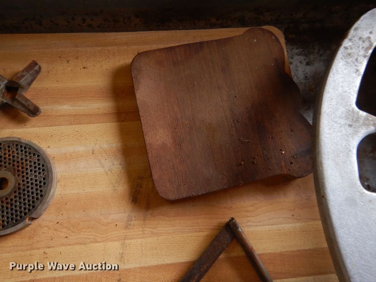 image for item DL2224 Hobart 4046  meat grinder