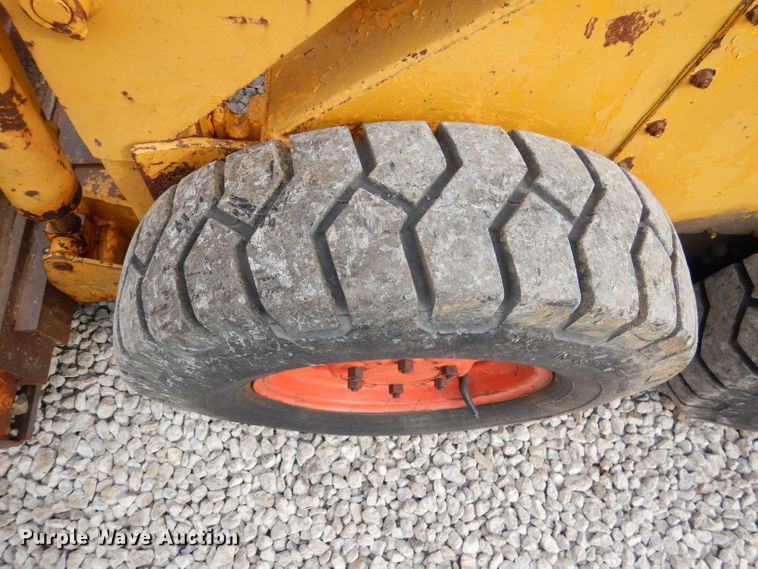 image for item DL2244 Case 1737  skid steer loader
