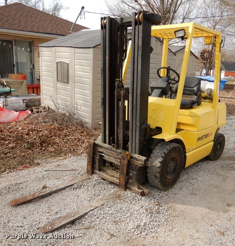 image for item DL2246 Hyster H50XM  forklift