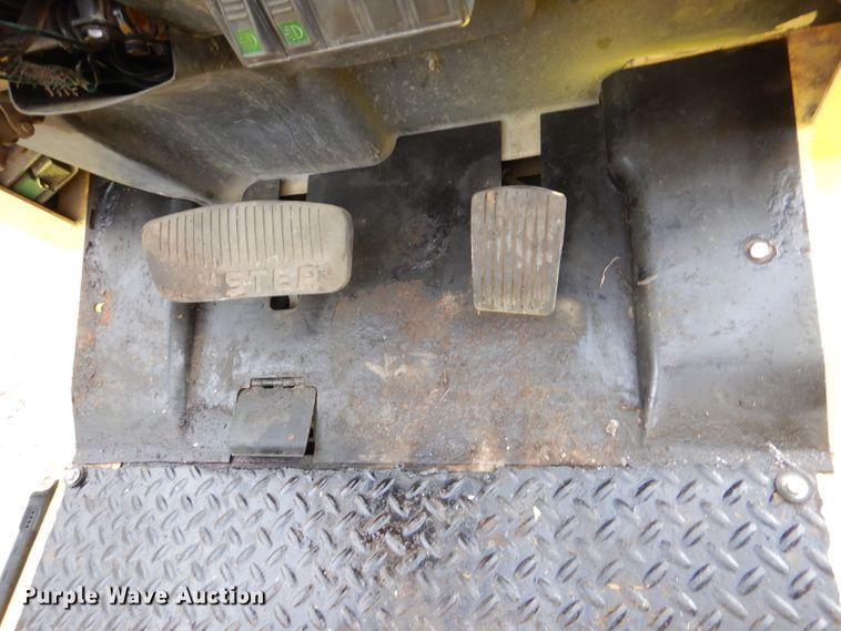 image for item DL2246 Hyster H50XM  forklift