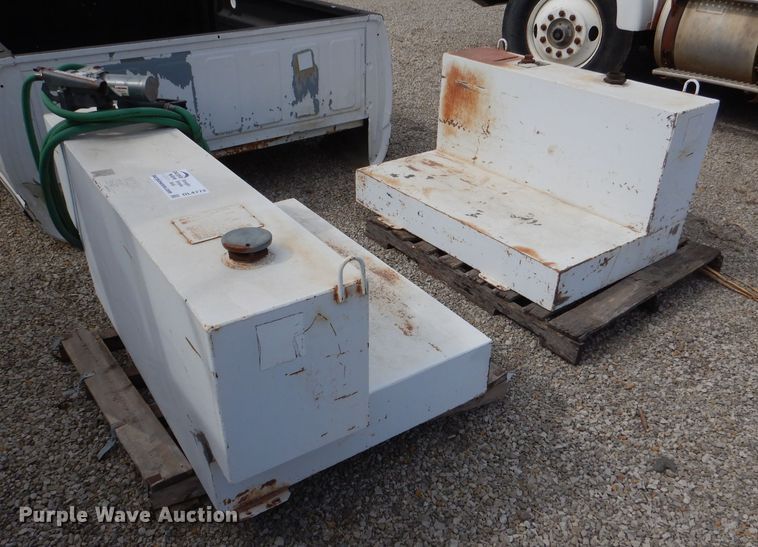 image for item DL4772 (2) L-shaped fuel tanks