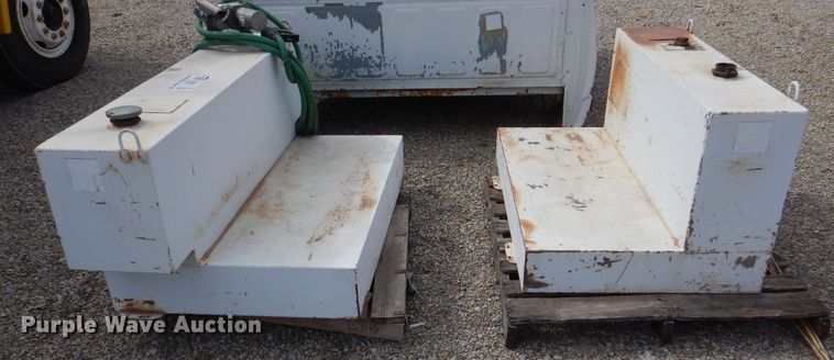 image for item DL4772 (2) L-shaped fuel tanks