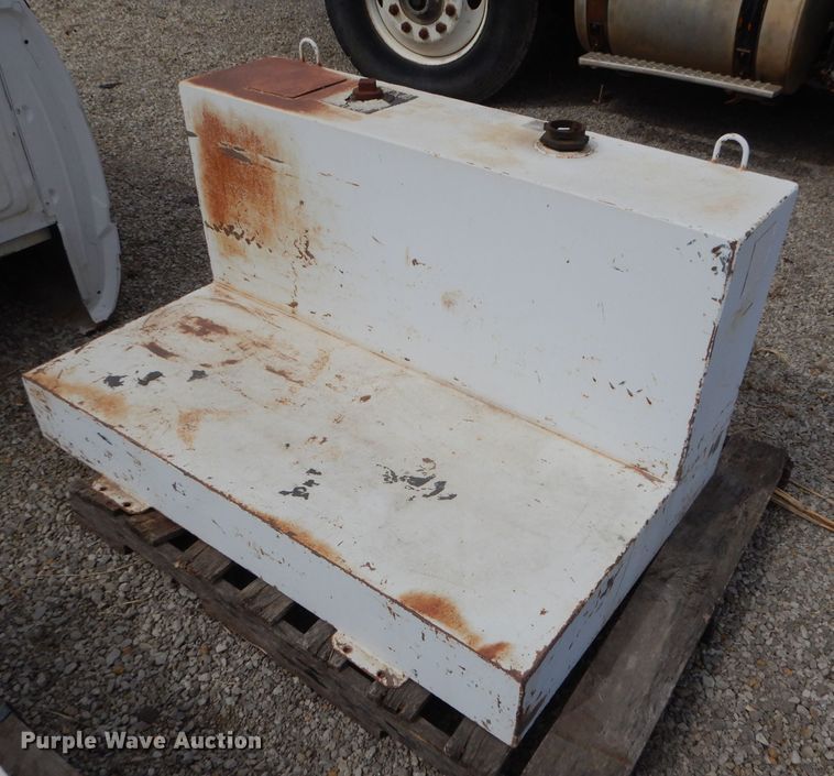 image for item DL4772 (2) L-shaped fuel tanks