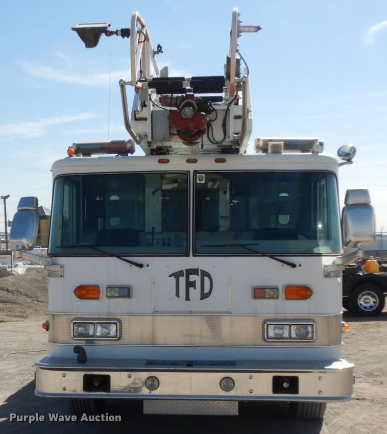 image for item DM2825 1985 Pierce  ladder fire truck