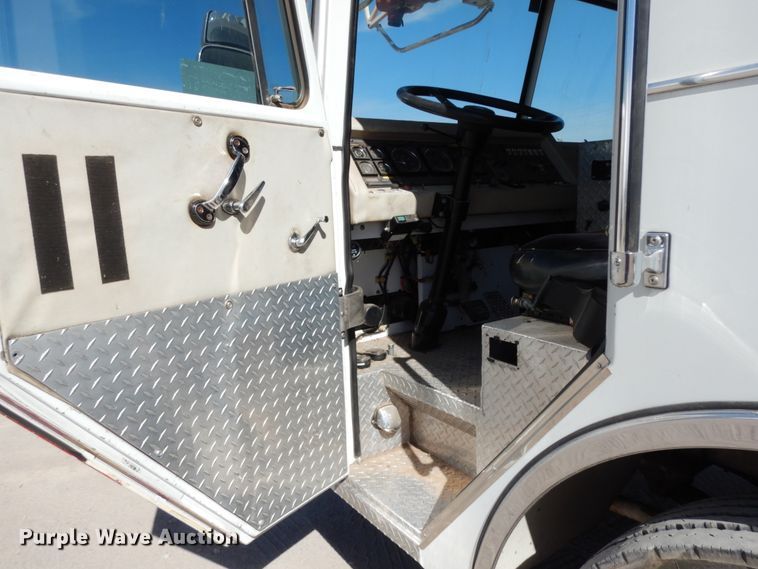image for item DM2825 1985 Pierce  ladder fire truck