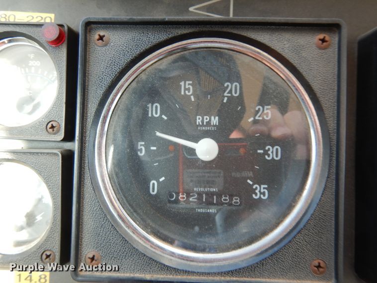 image for item DM2825 1985 Pierce  ladder fire truck