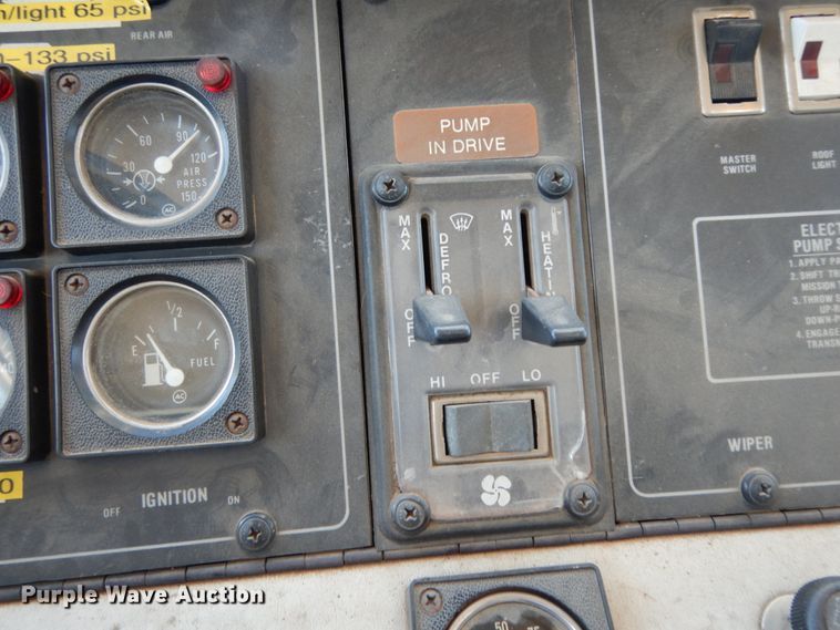 image for item DM2825 1985 Pierce  ladder fire truck