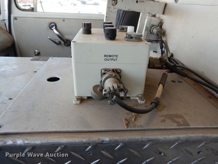 image for item DM2825 1985 Pierce  ladder fire truck