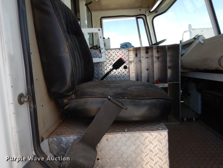 image for item DM2825 1985 Pierce  ladder fire truck