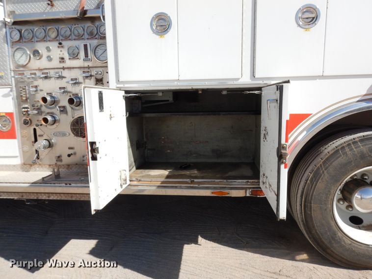 image for item DM2825 1985 Pierce  ladder fire truck