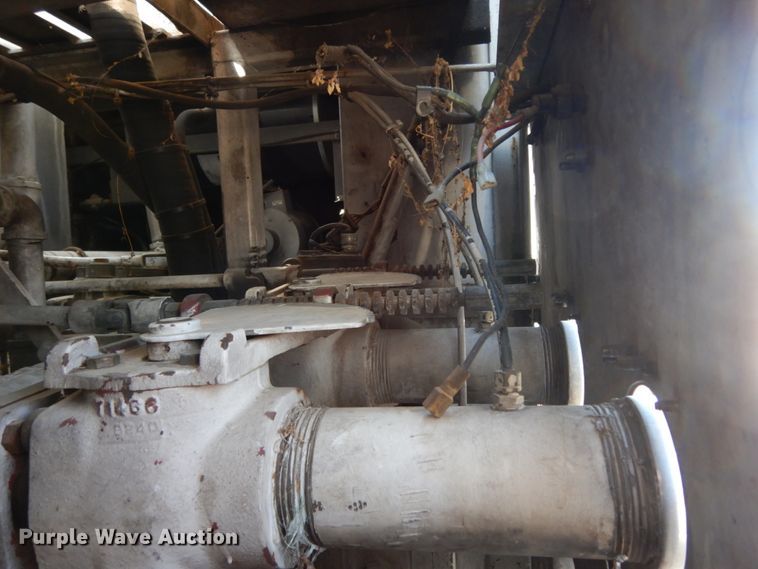 image for item DM2825 1985 Pierce  ladder fire truck