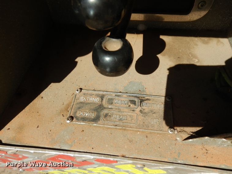 image for item DM2825 1985 Pierce  ladder fire truck