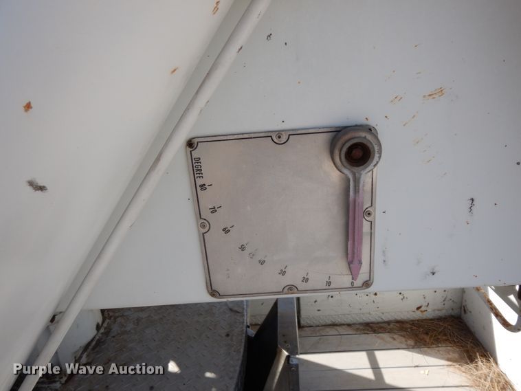 image for item DM2825 1985 Pierce  ladder fire truck