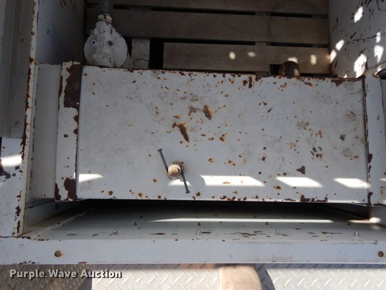 image for item DM2825 1985 Pierce  ladder fire truck