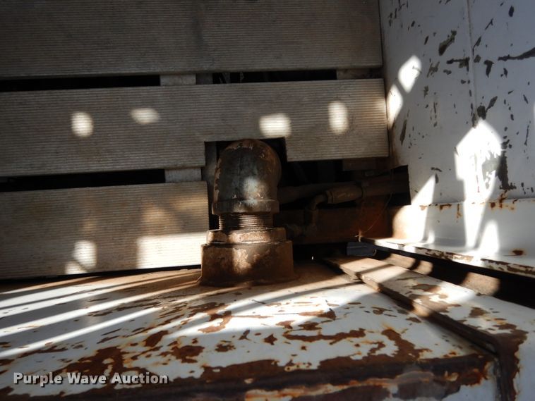 image for item DM2825 1985 Pierce  ladder fire truck