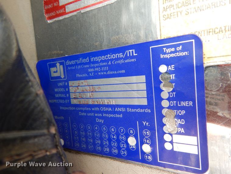 image for item DM2825 1985 Pierce  ladder fire truck