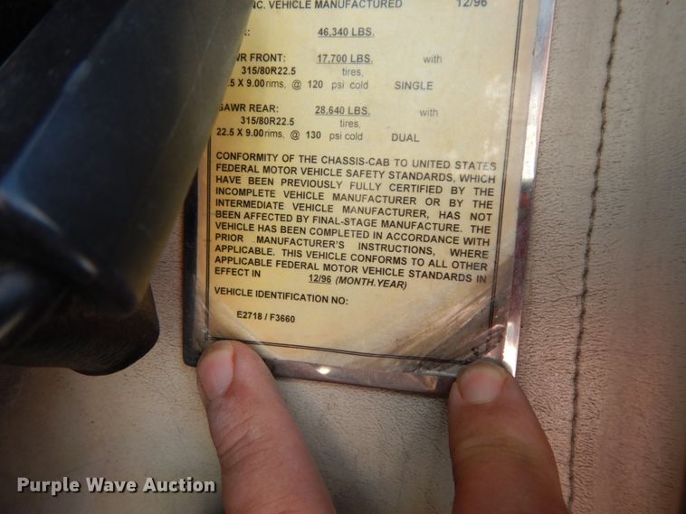 image for item DM2825 1985 Pierce  ladder fire truck