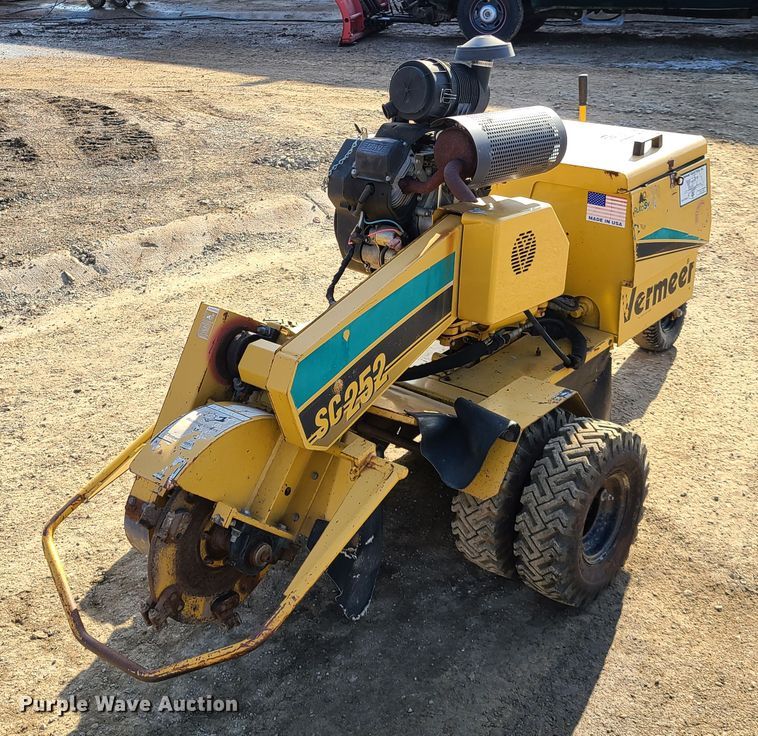 image for item DN6150 Vermeer SC252  stump grinder