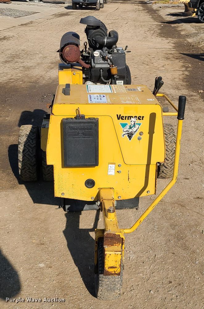 image for item DN6150 Vermeer SC252  stump grinder