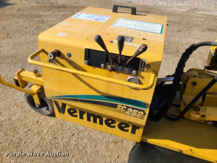 image for item DN6150 Vermeer SC252  stump grinder