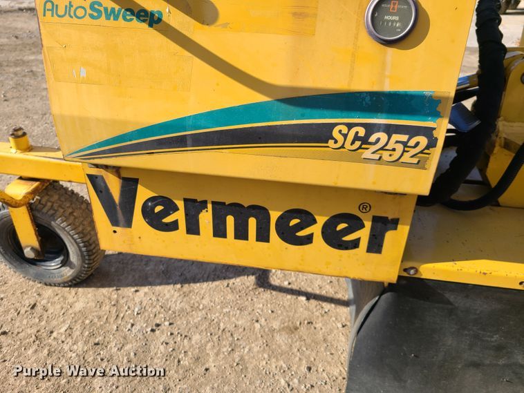 image for item DN6150 Vermeer SC252  stump grinder