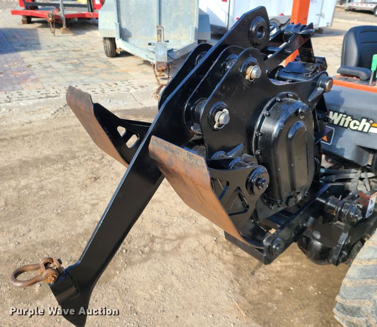 image for item DN6151 2011 Ditch Witch 420SX  trencher